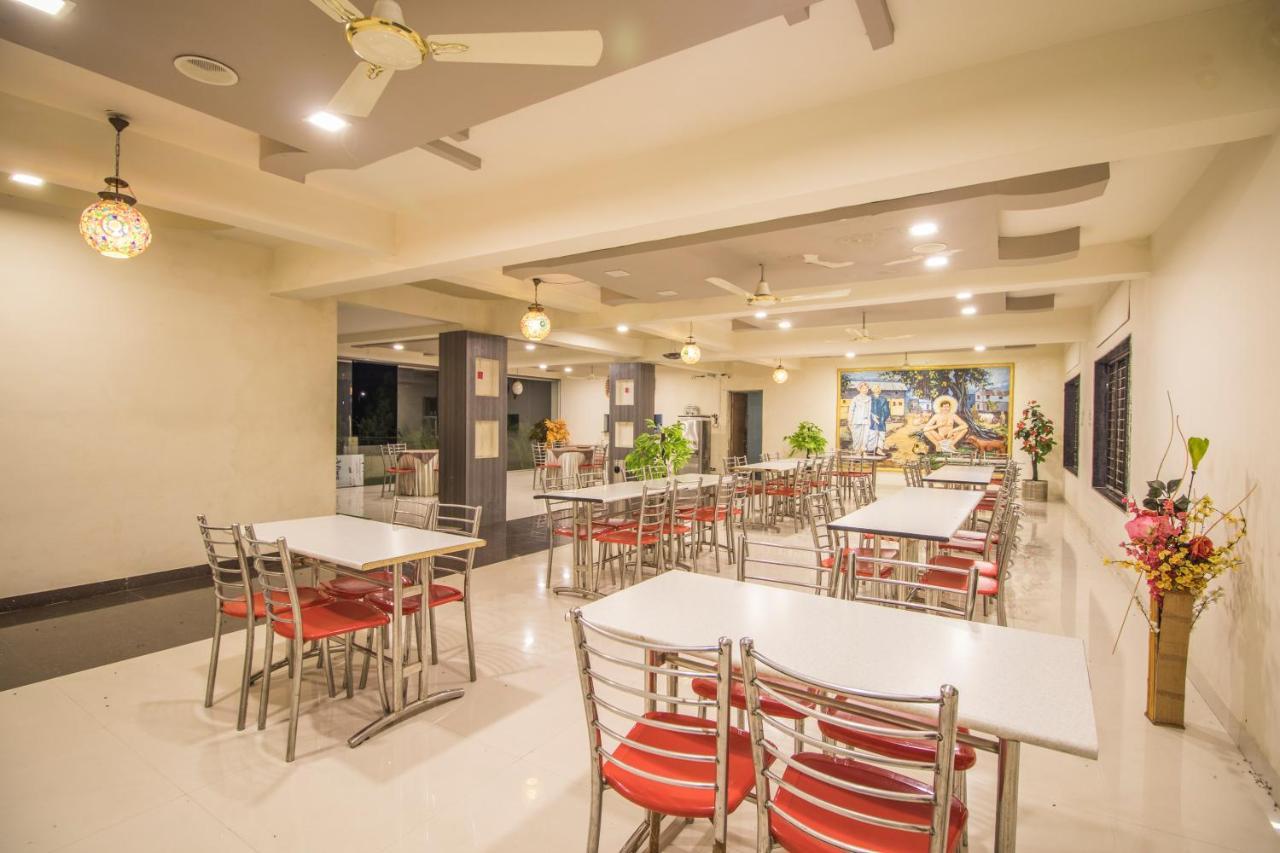 Hotel Yogiraj Palace Shegaon Exterior foto